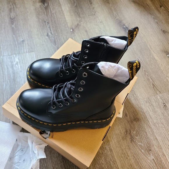 Brand New Jadon DR. MARTENS - Picture 8 of 8